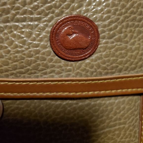 Rare Vintage Dooney and Bourke Detachable Strap All Weather Leather Crossbody. - Picture 3 of 12
